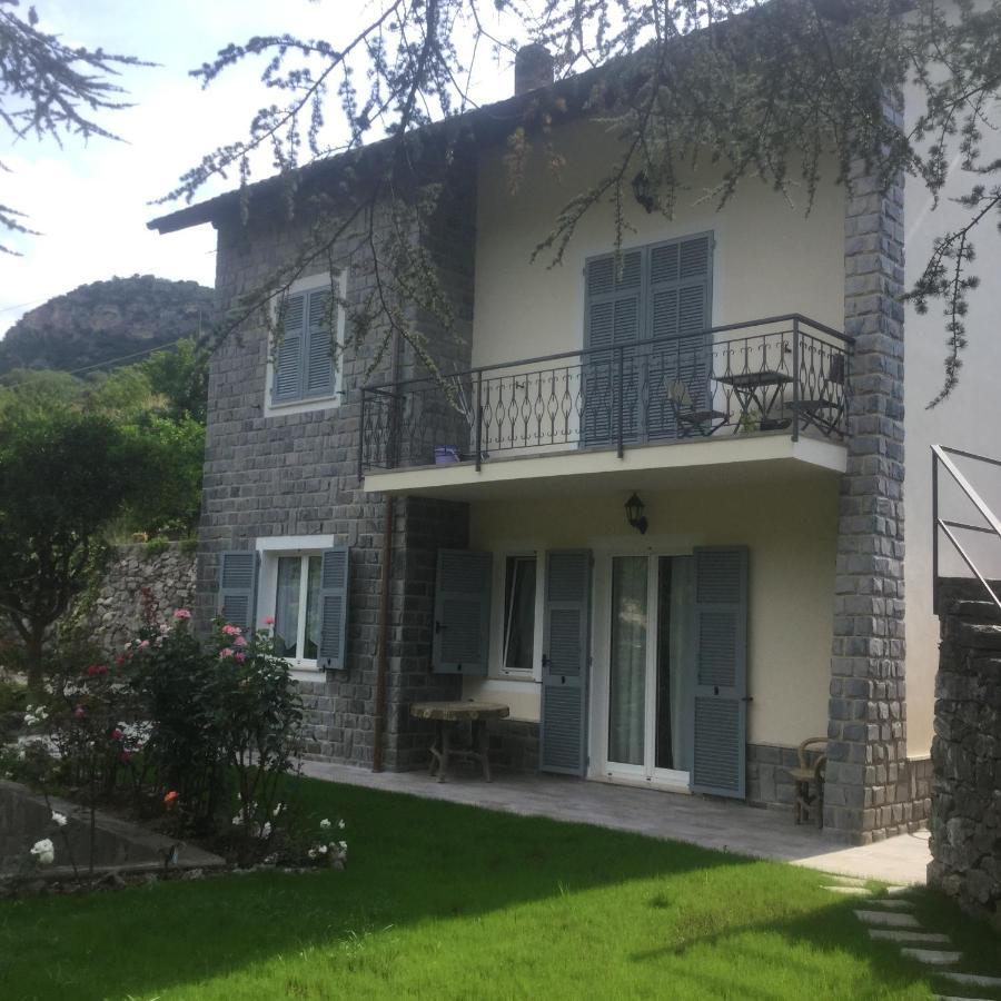 Bed and Breakfast Castelli In Aria Finale Ligure Exterior foto